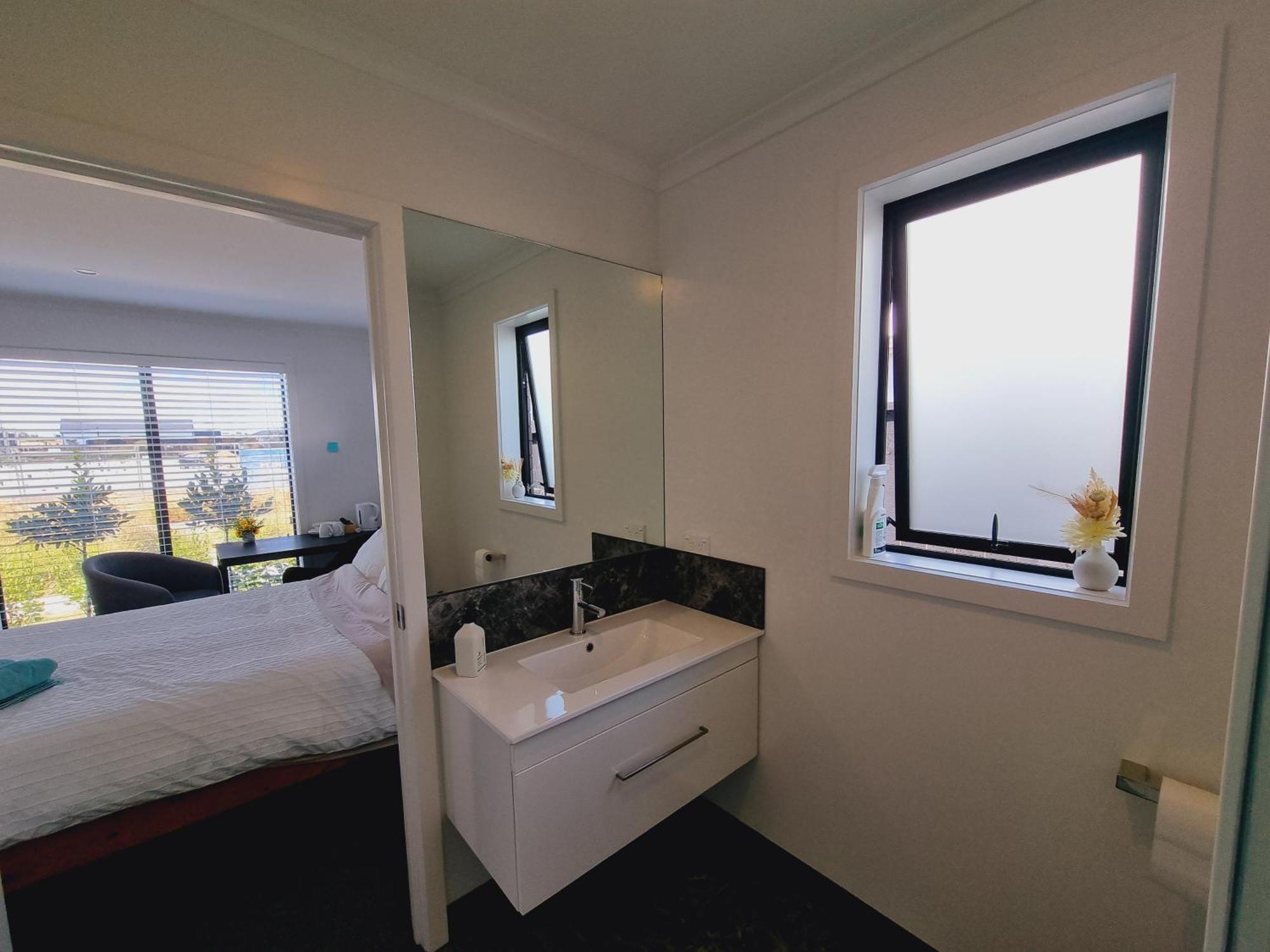 The Red Door Homestay แฮมิลตัน ภายนอก รูปภาพ